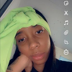 Meet your Posher, Makayla